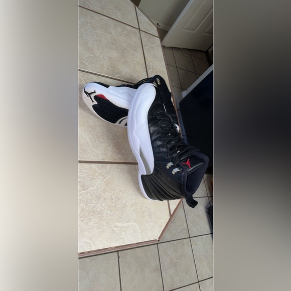 Jordan 12 playoffs - Picture 3 of 6